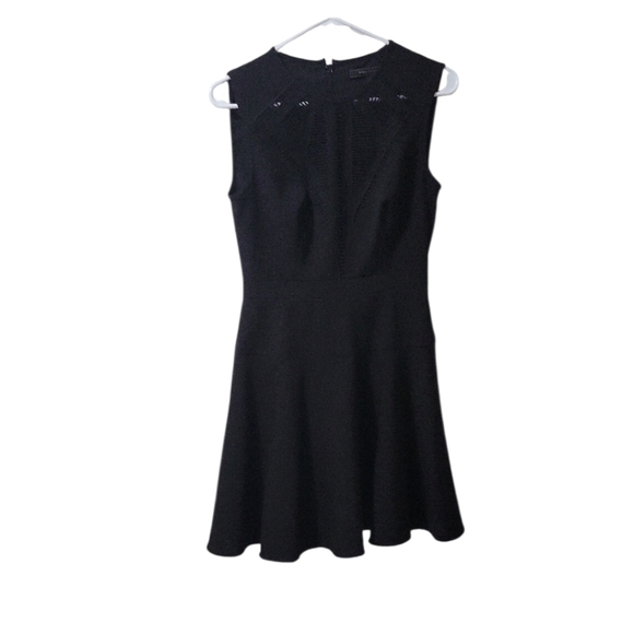 BCBGMaxAzria Aynn Trim Dress Size 4 - Picture 2 of 4